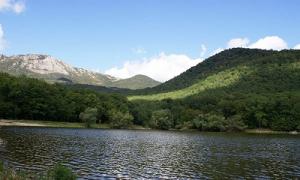 Mountain lake Kastel in Crimea